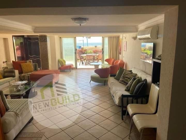 شاليه للايجار في المعموره الشاطئ الاسكندريه مصر للتواصل 01272849001 Apartment Alexandria